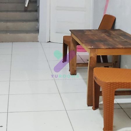 New Jasmine Guest House By Yurooms Blitar Exteriör bild